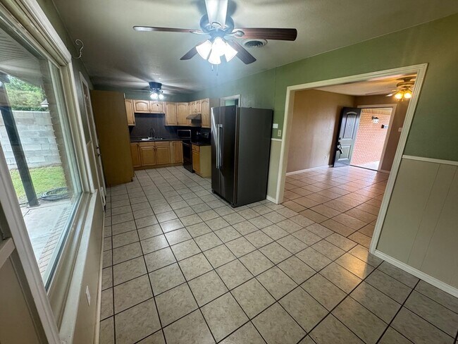 Foto del edificio - 4217 Redbud Ave