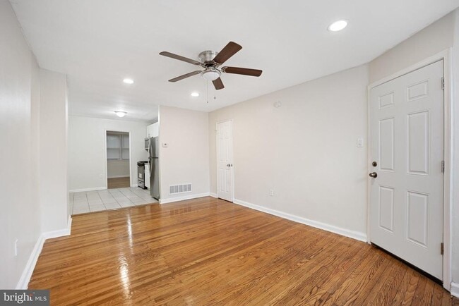 Building Photo - 5324 N Marvine St