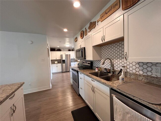 Foto del edificio - 16633 NW 173rd Terrace