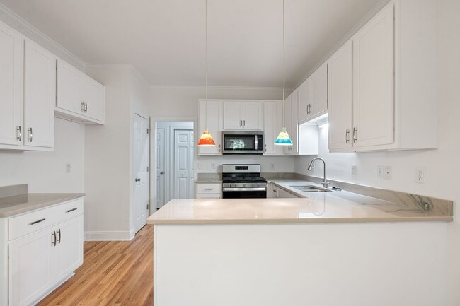 Building Photo - Pittsboro Three Bedroom Home with Large bonus August Availability!