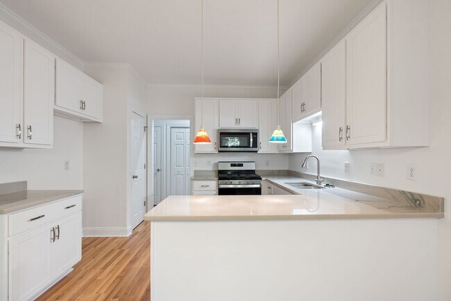 Foto del edificio - Pittsboro Three Bedroom Home with Large bonus August Availability!