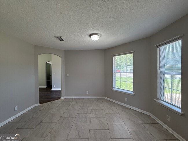 Building Photo - 213 Aidan Ct