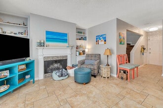 Building Photo - 132 S Island Square Dr