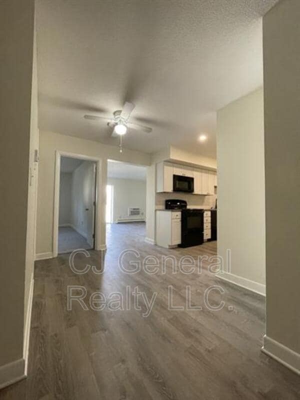 Photo - 106 Broad Street