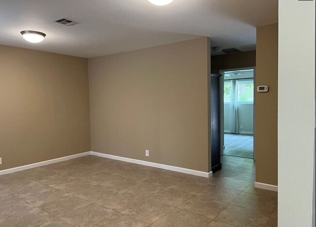 Foto del edificio - 736 Teaberry St
