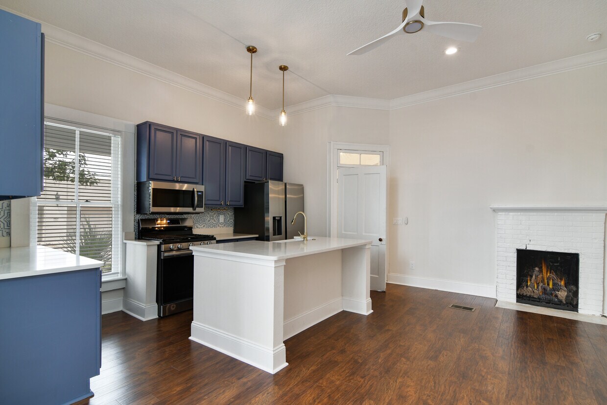 217 E 3rd St, Sanford, FL 32771 House for Rent in Sanford, FL