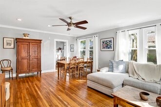 Building Photo - 1306 E Hernandez St