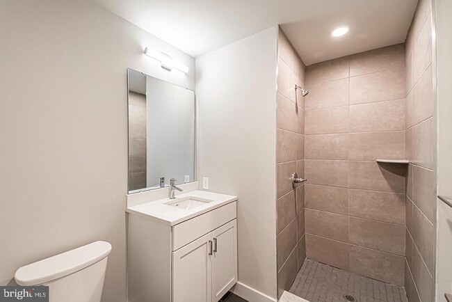 Building Photo - 1300 S 19th St