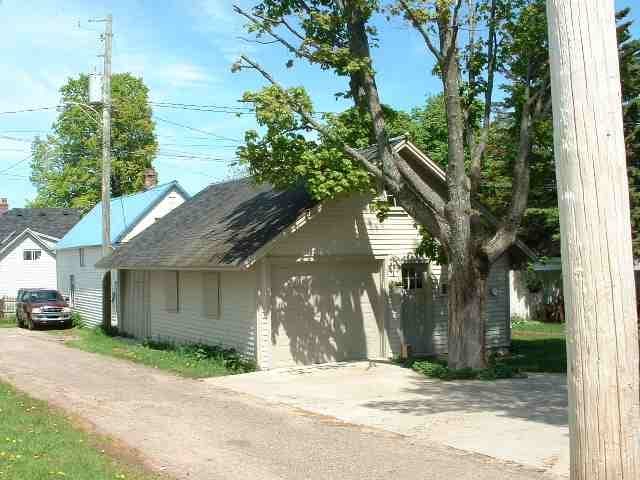 Building Photo - 312 Elm Ave