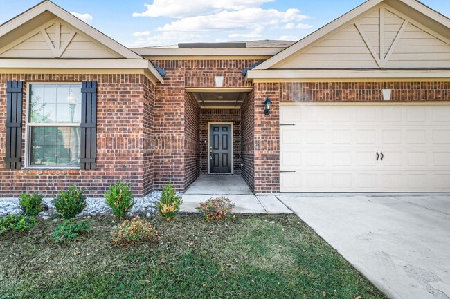 Building Photo - Four Bedroom Two Bath, Single Story Home