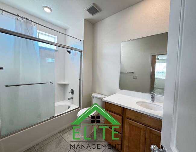 Building Photo - A Modern and Meticulously Designed Condo