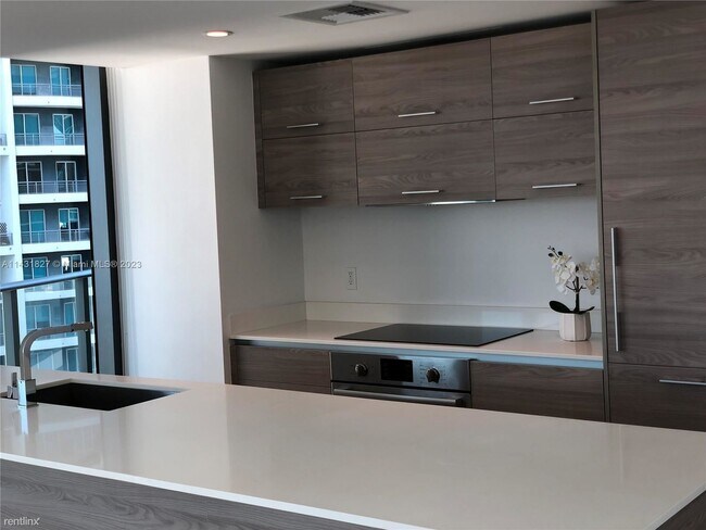 Foto del edificio - 3 br, 2.5 bath Condo - 1300 S Miami Ave Un...
