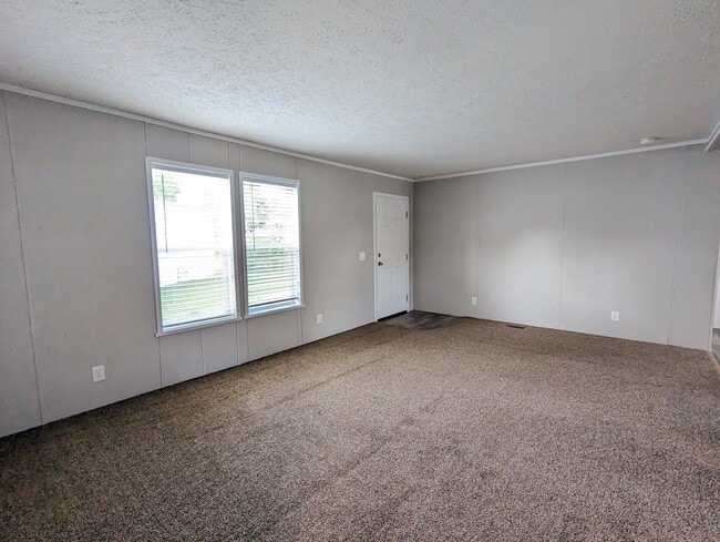 Building Photo - 153 Beech