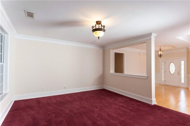 Foto del edificio - 8008 Revere Dr