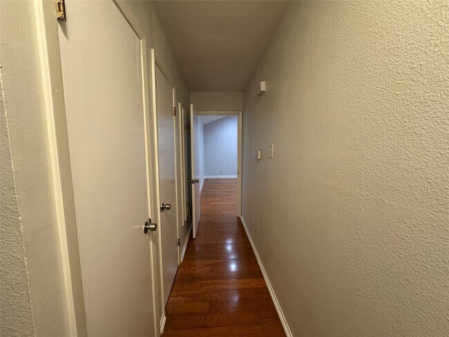 Foto del edificio - 12119 Dunlap St