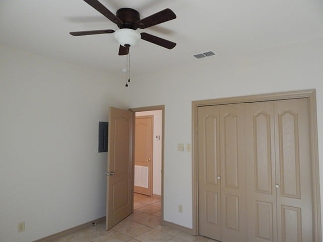 Interior Photo - Bustamante Apartments