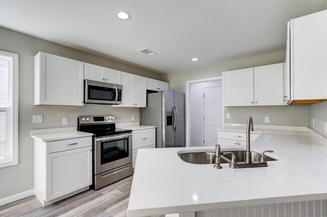 Foto del edificio - 205 Elysian Hills Dr