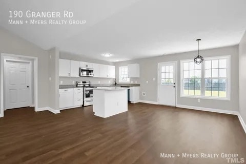 Building Photo - 190 Granger Rd