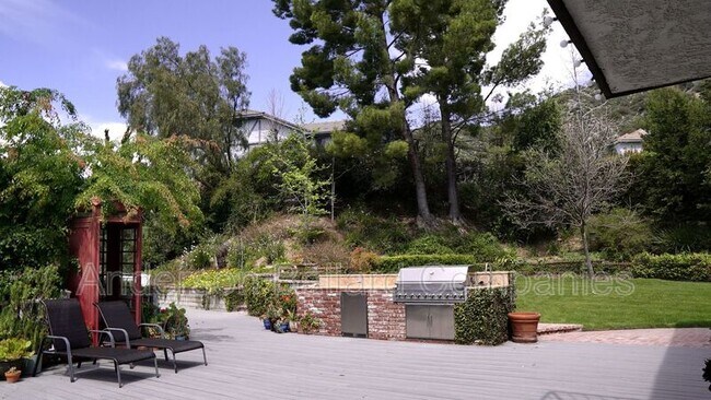 Building Photo - 5321 Quail Canyon Rd