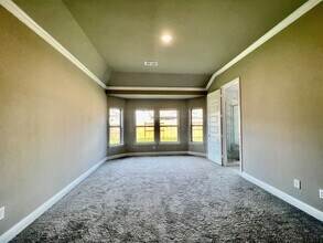 Building Photo - 9503 Crescent Mill Dr