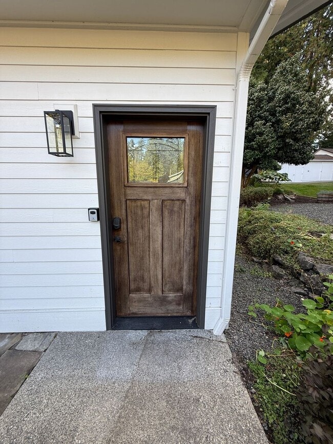 Building Photo - POULSBO - BEAUTIFUL AND BRANDNEW 1 BED 1 BATH