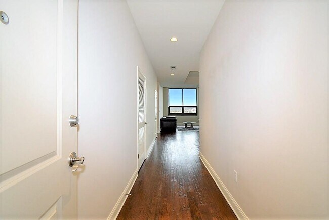 Foto del edificio - 270 17th St