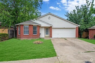 Building Photo - 7024 Negril Ct