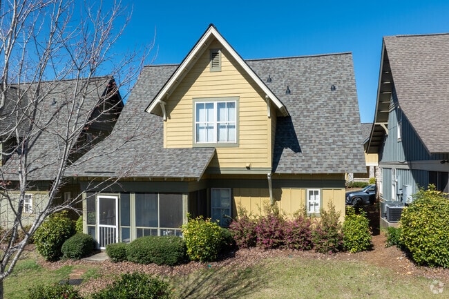 Photo - The Retreat of Clemson Apartments