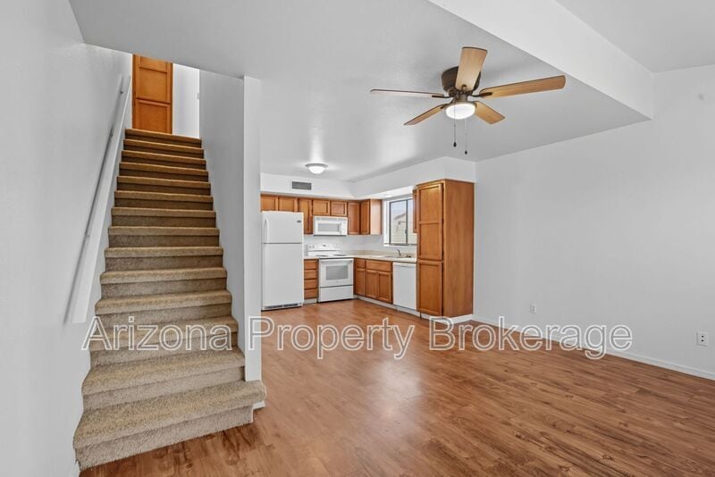 Primary Photo - 6144 E Glencove St