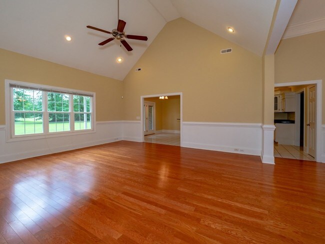 Building Photo - 3415 Green View Pkwy