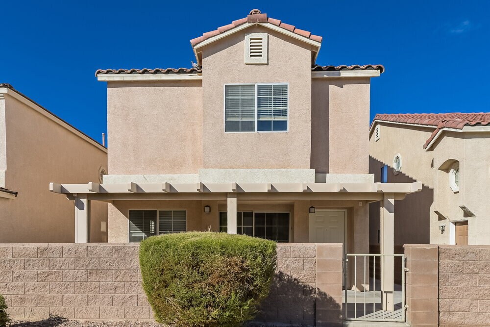 Foto principal - 5454 Dungaree St