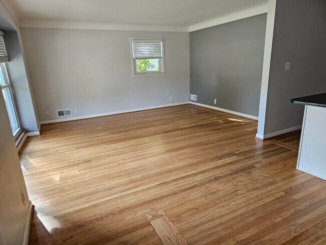 Foto del edificio - 14030 Elgin St