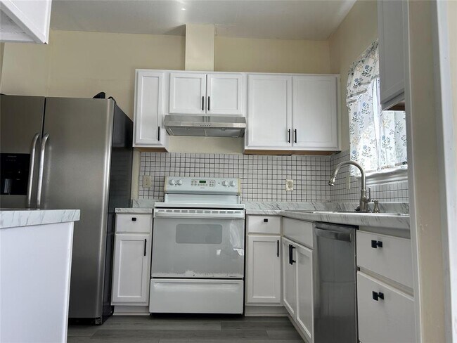 Foto del edificio - 12500 Brookglade Cir