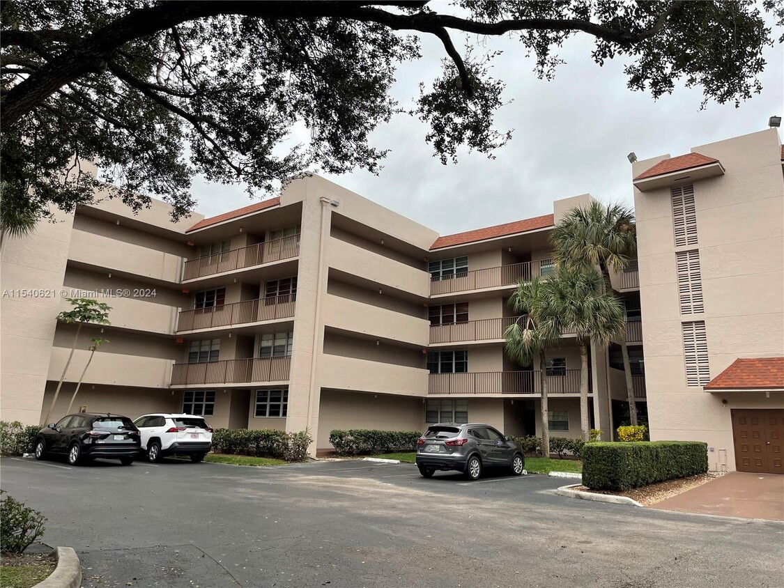 Foto principal - 1931 Sabal Palm Dr