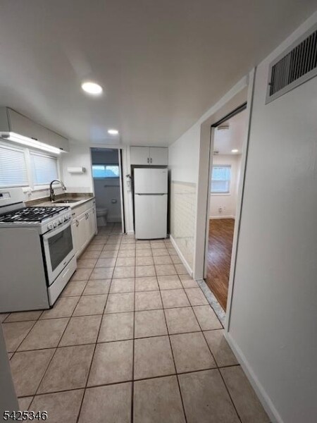 Foto del edificio - 680 Rifle Camp Rd