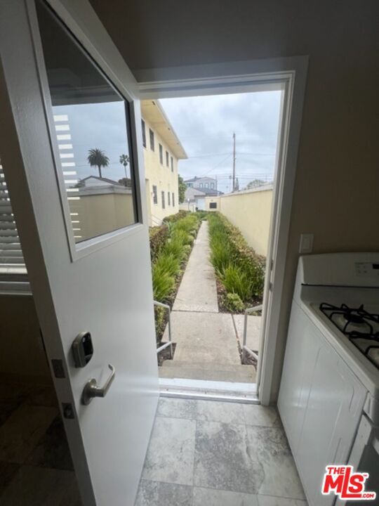 Building Photo - 972 Elkland Pl