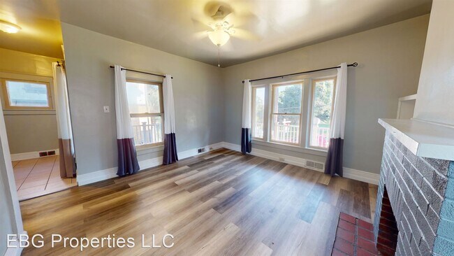 Foto del edificio - 3 br, 1 bath House - 109 Major St