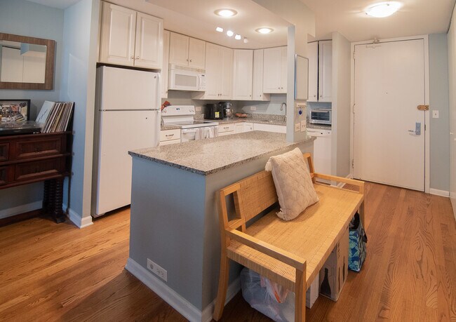 Foto del edificio - 2020 N Lincoln Park W