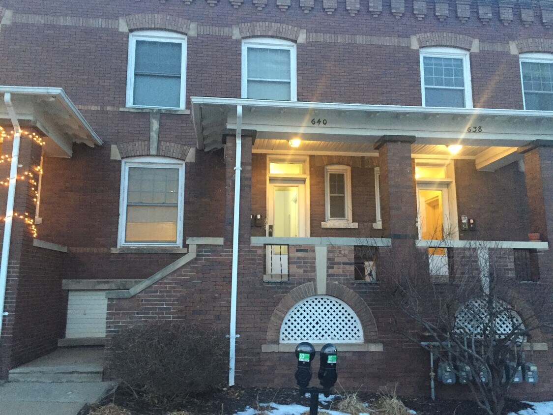 outside - 640 S 19th St