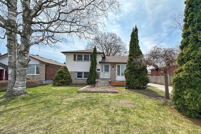 Building Photo - Updated 4-Bedroom Entire Home for Rent in ...