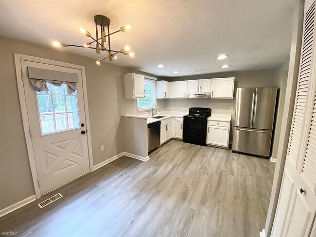 Foto del edificio - 3 br, 2 bath House - 8229 Lexington Drive