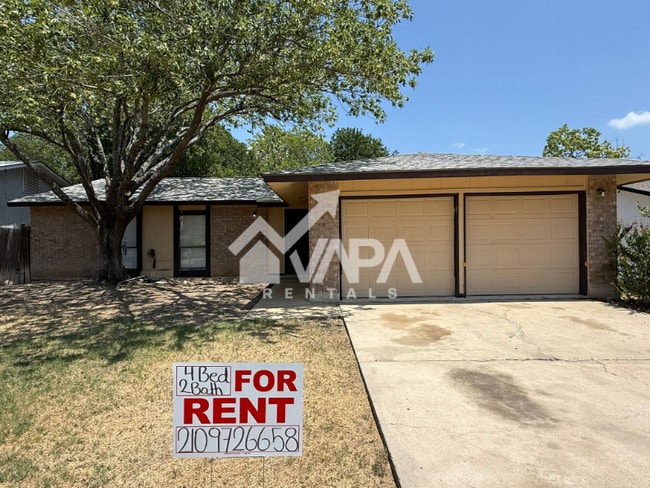 Building Photo - 826 Thrasher Dr