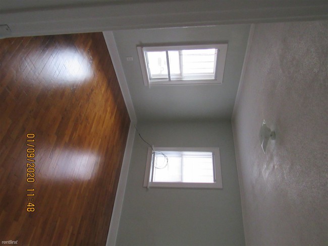 Foto del edificio - 4 br, 2 bath House - 724 Douglas Ave