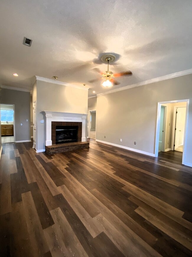 Foto del edificio - Coming Soon!