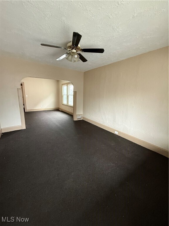 Foto del edificio - 3147 W 82nd St
