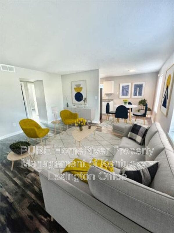 Building Photo - 3793 Camelot Dr