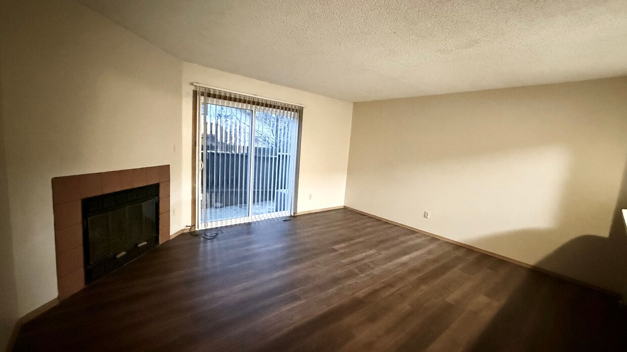 Primary Photo - Completely Remodeled 2 Bedroom Townhome in...