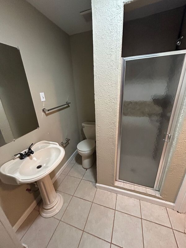 Foto del edificio - 2145 Roslyn Dr