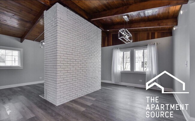 Foto del edificio - 702 Hammerschmidt Ave