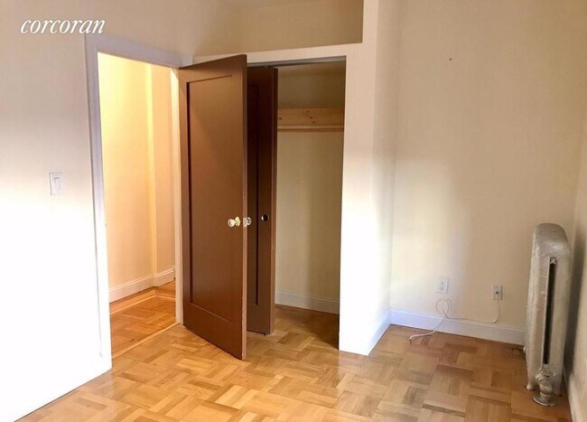 Building Photo - 712 W 176th St